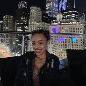 Meet your Posher, Niki